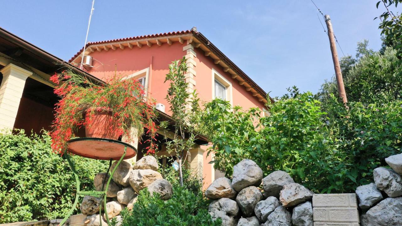 George'S Sweet N' Cozy Maisonette In Ipsos Corfu エクステリア 写真
